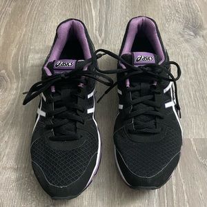 Women’s ASICS size 7